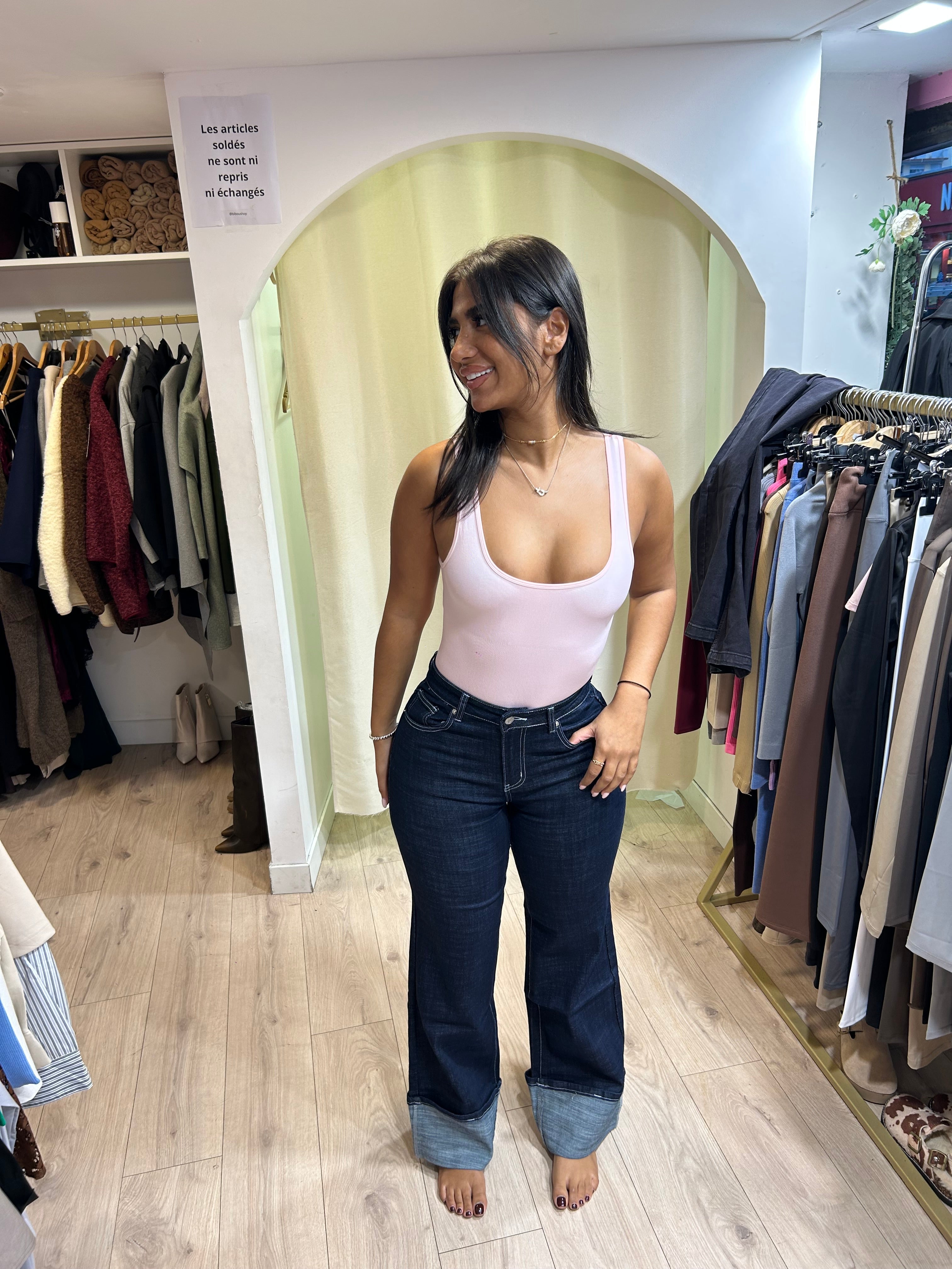 Jeans Hatice coutures blanches )