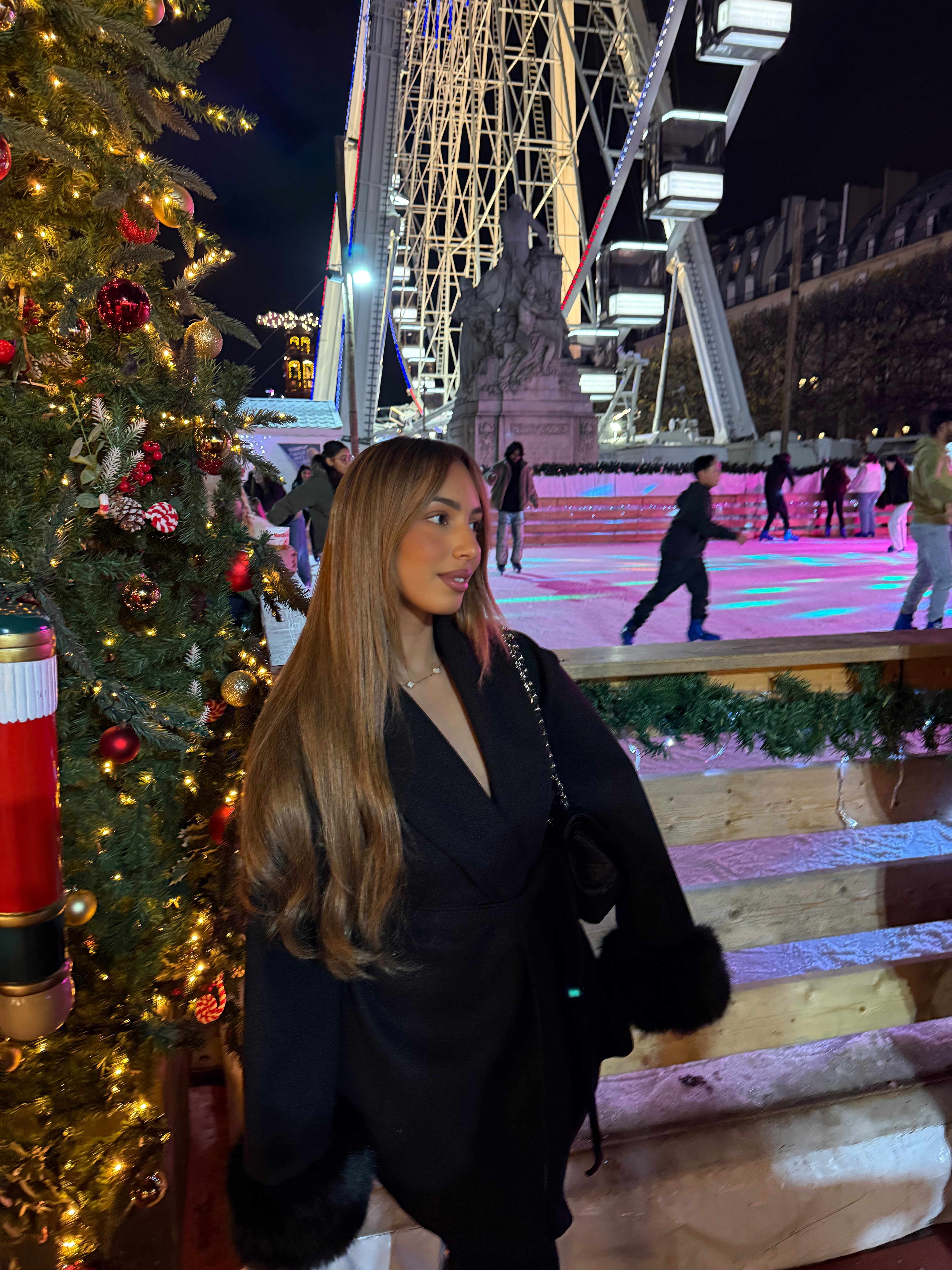 Manteau Nouama à ceinture et fourrure aux manches