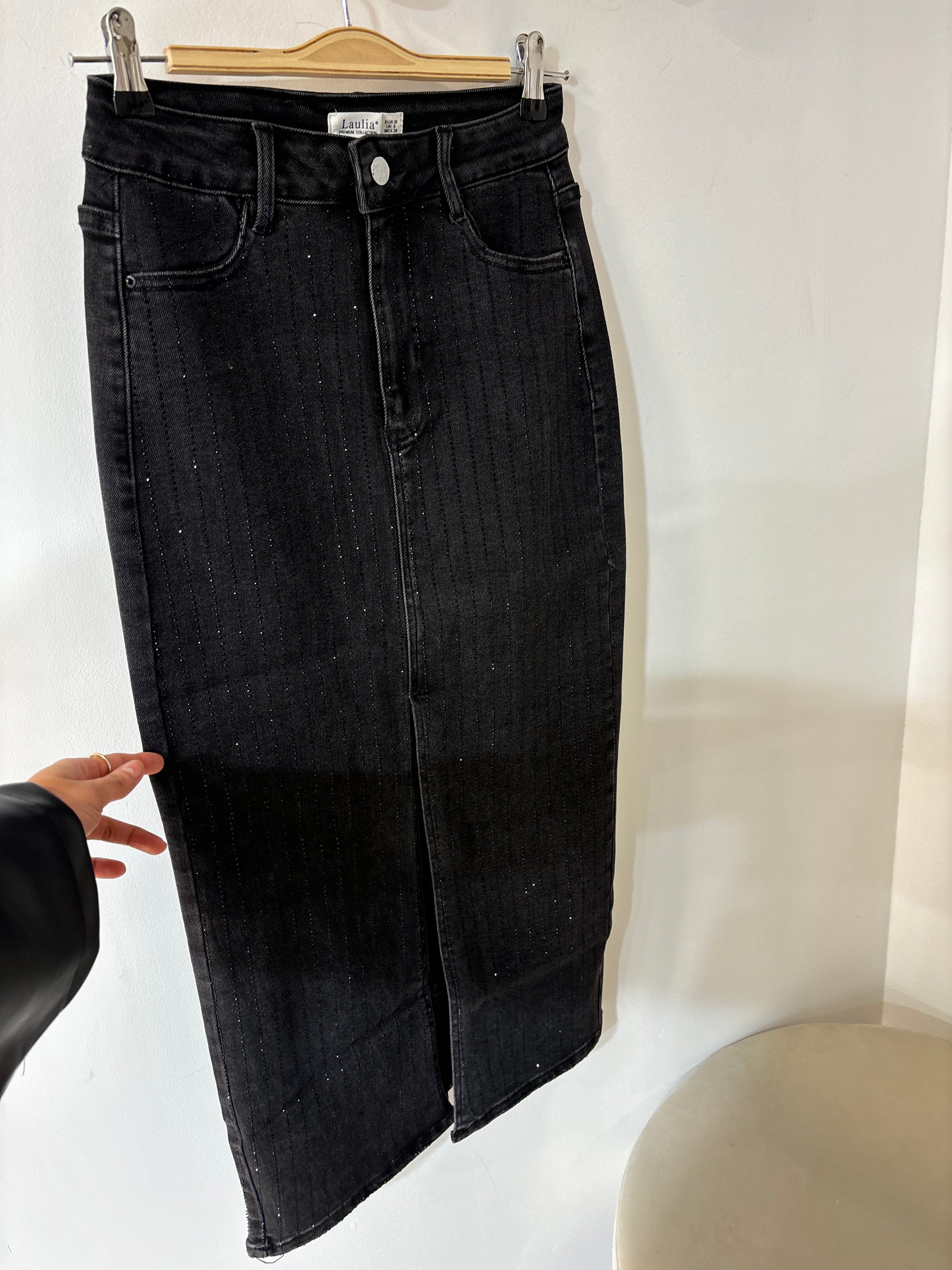 Jupe strass noir T250-11